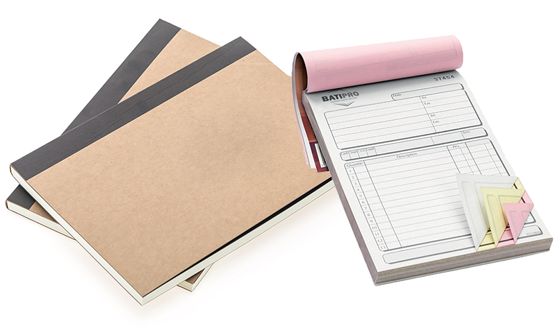 Carnet liasse de feuilles papier chimique agrafé avec dos adhésif